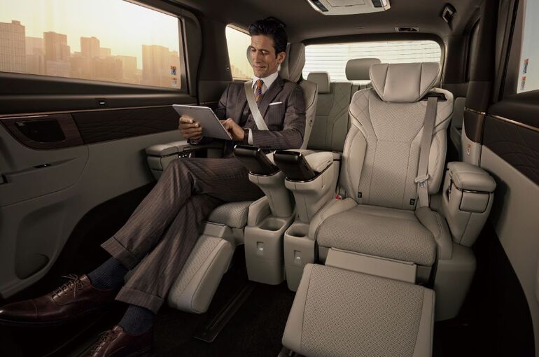 ExectiveLounge車内